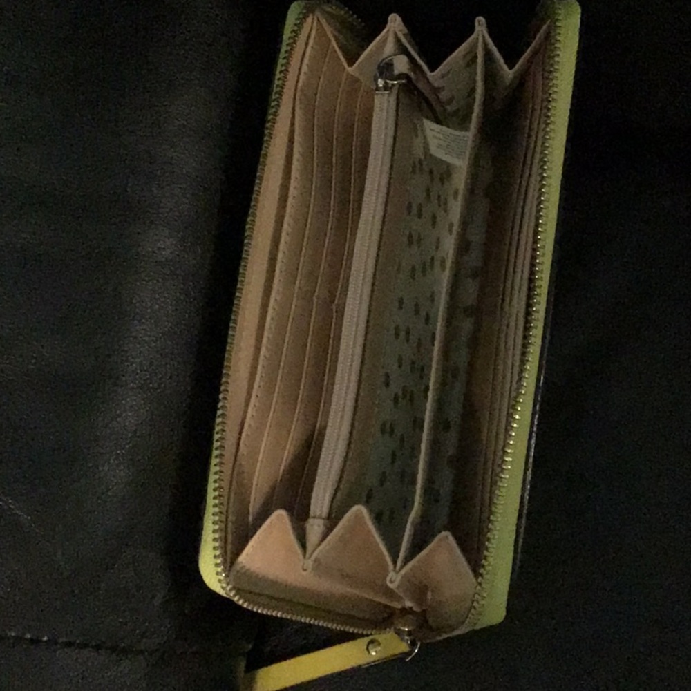 Kate Spade Wallet - Picture 4 of 8